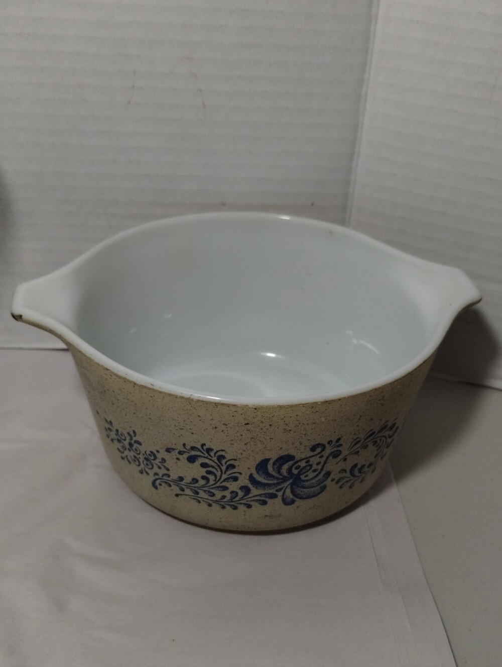 Vintage Pyrex Homestead Cinderella Casserole Bowl-Speckled Beige Blue Floral